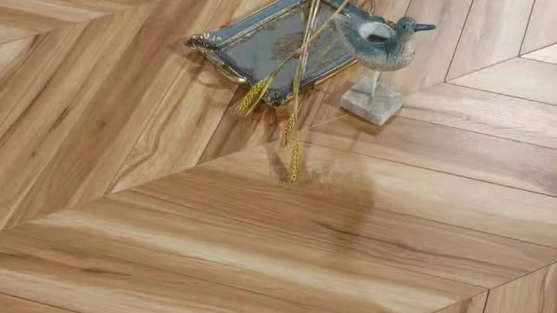 强化复合地板胶水：批发报价背后的技术考量